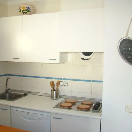 Els Pins B23 Apartment